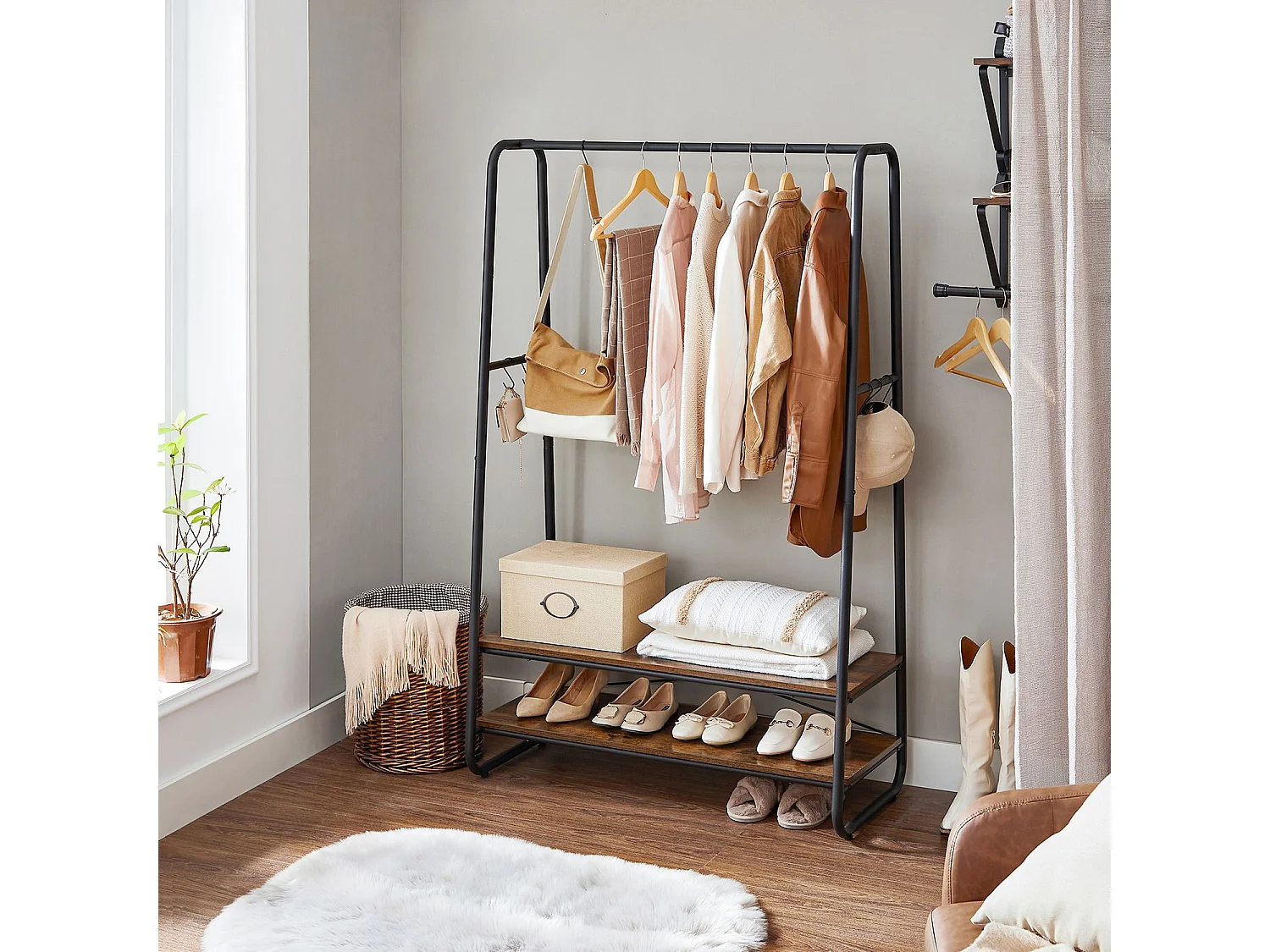 VASAGLE Kleiderstange, Heavy-Duty-Kleiderständer mit 2 Ablagen, 6 S-Haken und Stahlrahmen für das Schlafzimmer, industriell, rustikal braun und schwarz RGR112B01