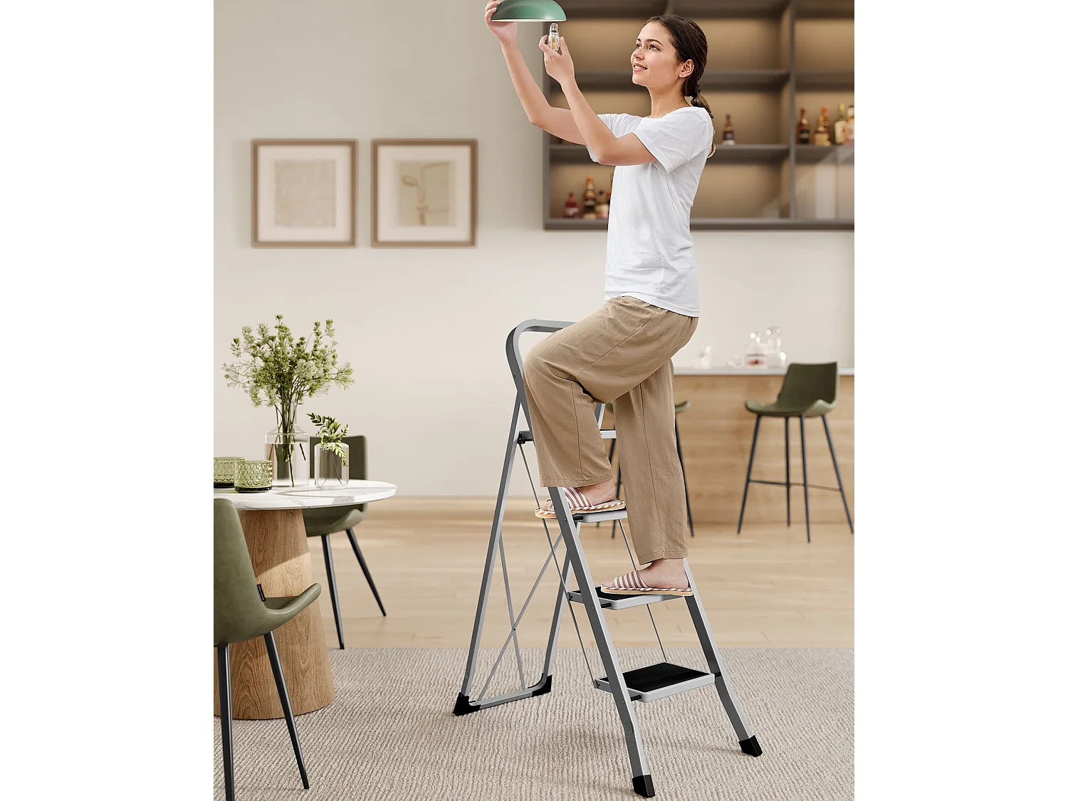 Marchepied 4 marches pliable charge 150 kg gris tourterelle