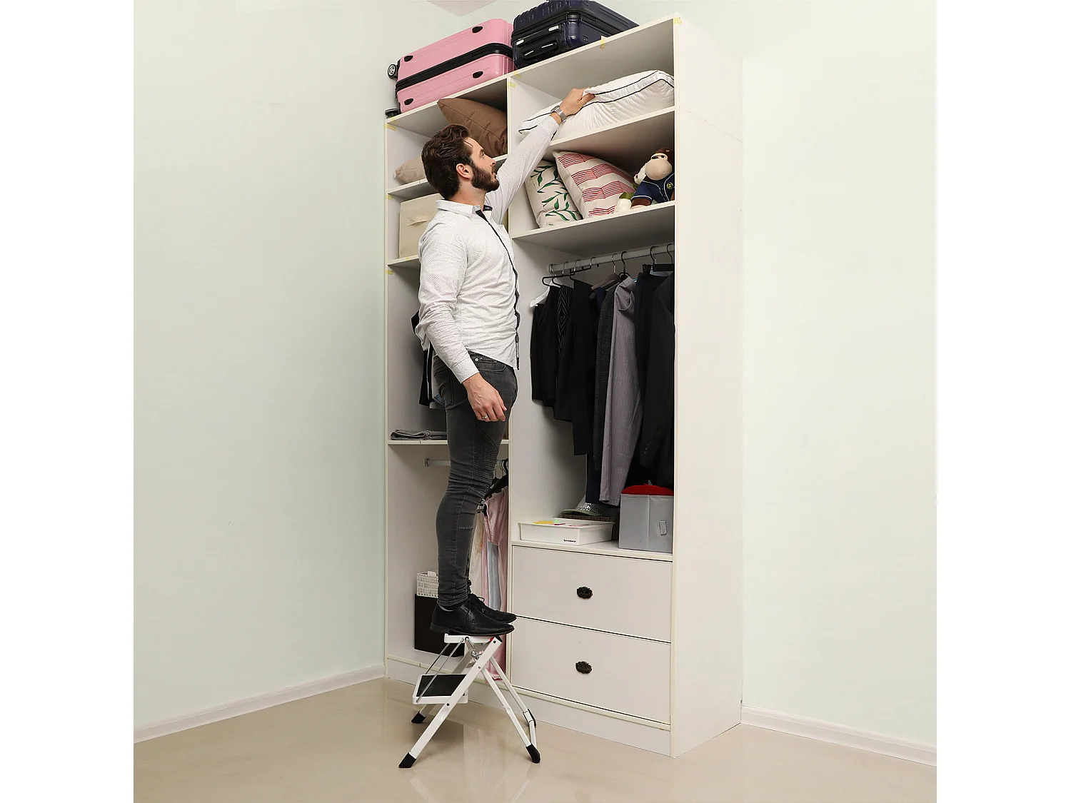 SONGMICS 2 Step Ladder, Heavy Duty Steel, Folding, Portable with Anti-Slip Mat Max. Load Capacity up to 150 kg Tested and Certified by TÜV Rheinland GSL02WT