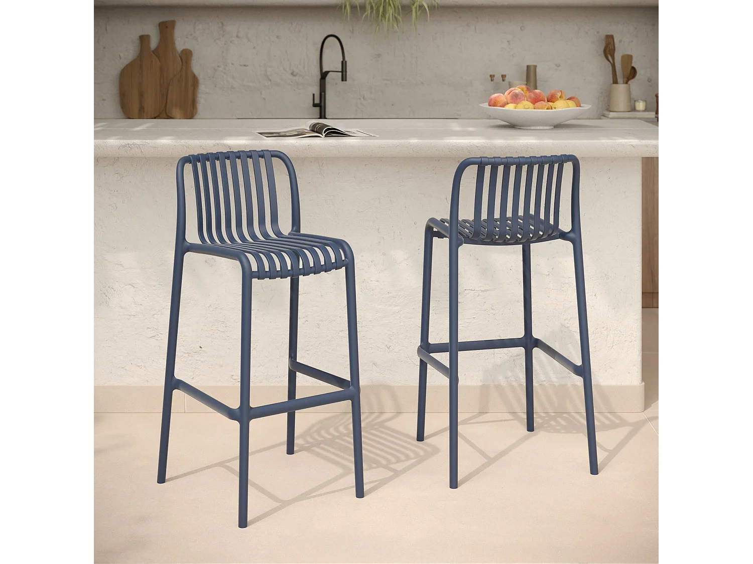 Lot de 2 chaises de bar de jardin 76 cm en plastique bleu marine - Duli