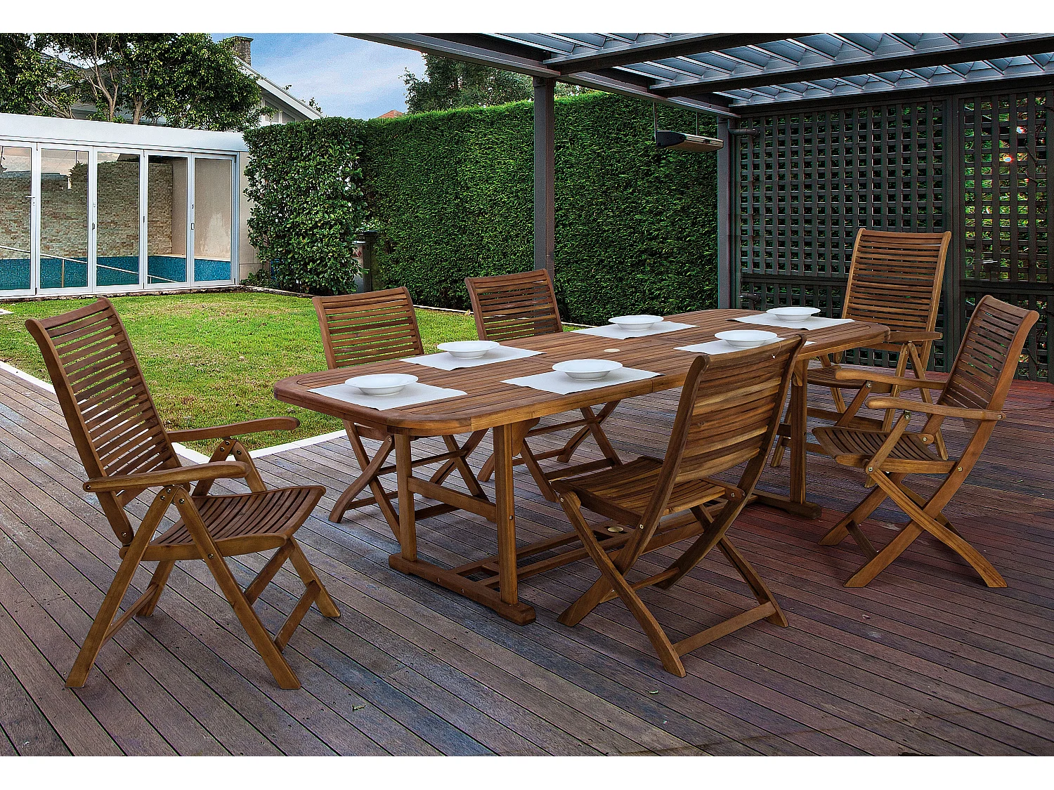 Lot de 2 chaises pliantes d’extérieur NOEMI avec accoudoirs – bois d’acacia huilé