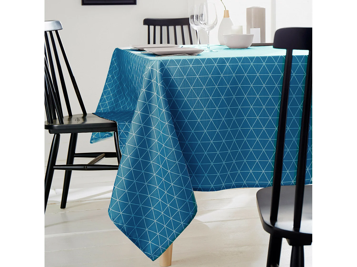 Nappe ronde 180 cm imprimée 100% polyester PACO géométrique bleu curacao