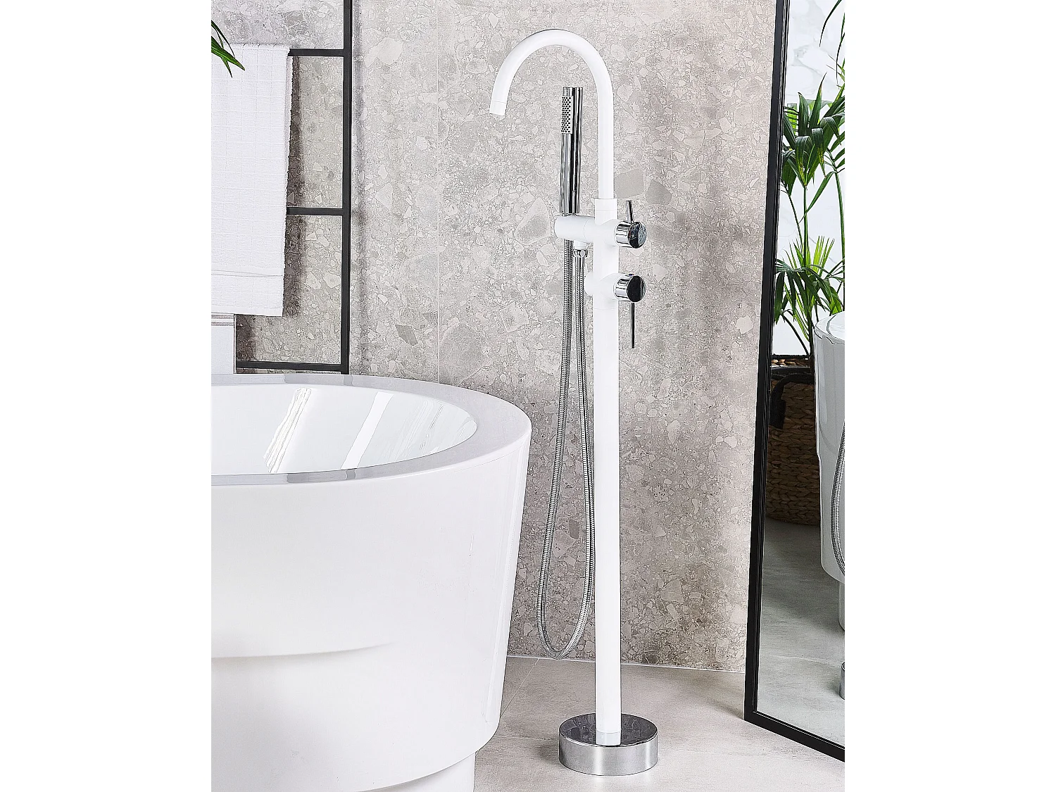 Freistehende Badewannenarmatur TUGELA Weiss / Silber