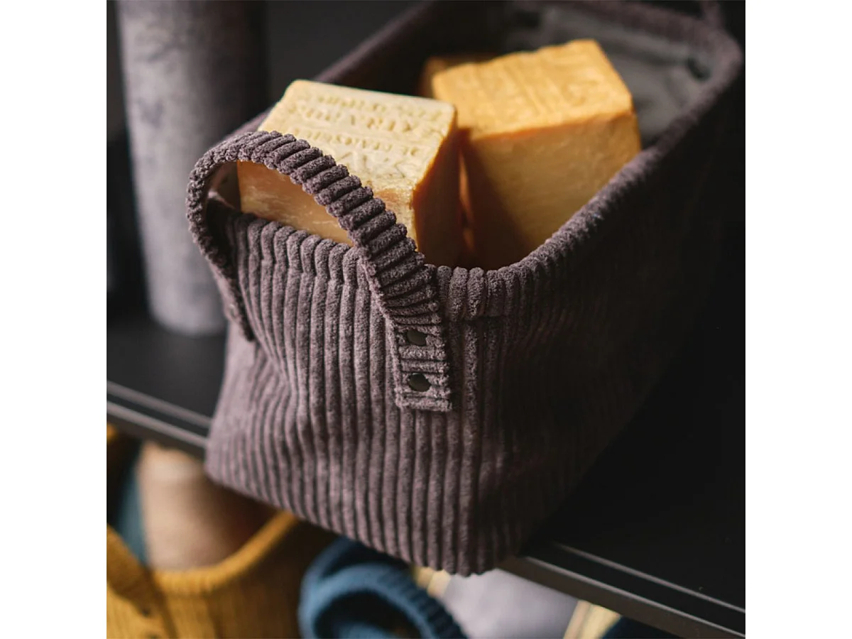 Corbeille fusain rectangulaire cosy en velours côtelé