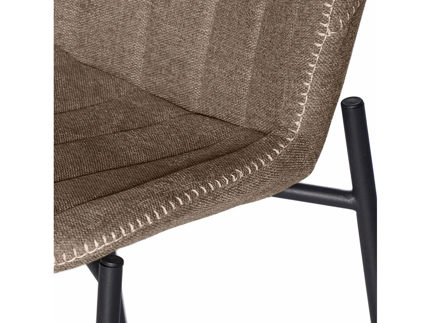 Chaise design tissu marron et pied métal noir Galia