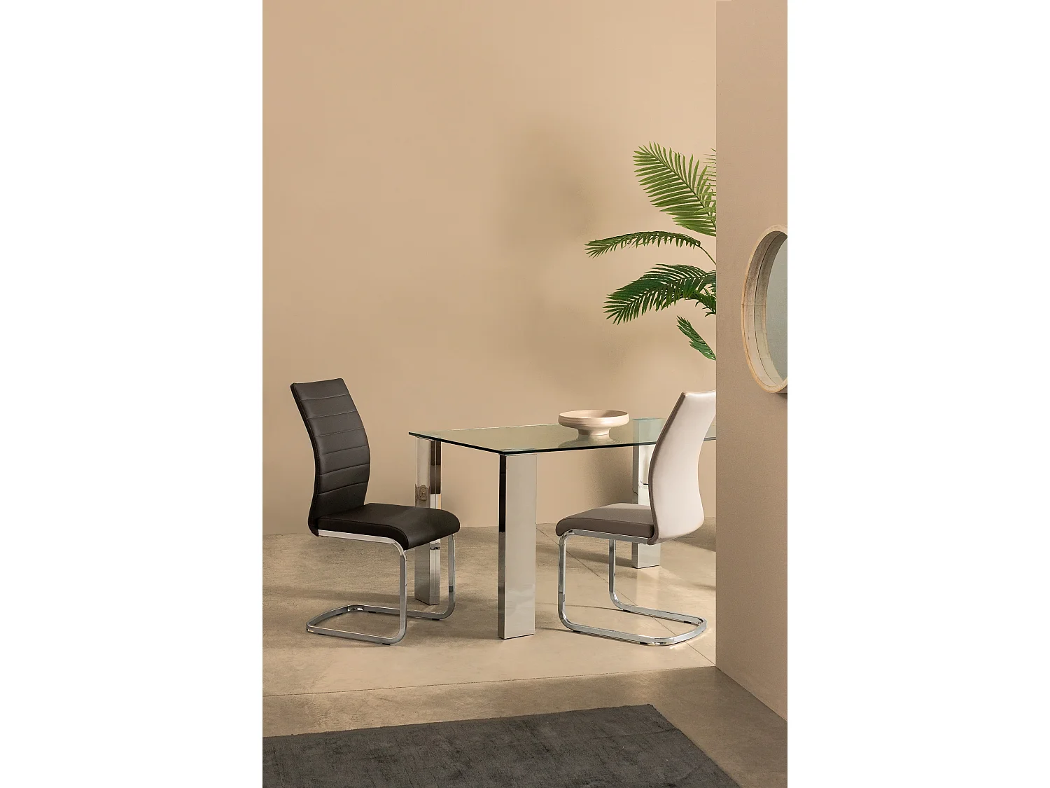 Lot de 4 chaises design KYRA – Simili cuir & pieds acier chromé-Gris foncé