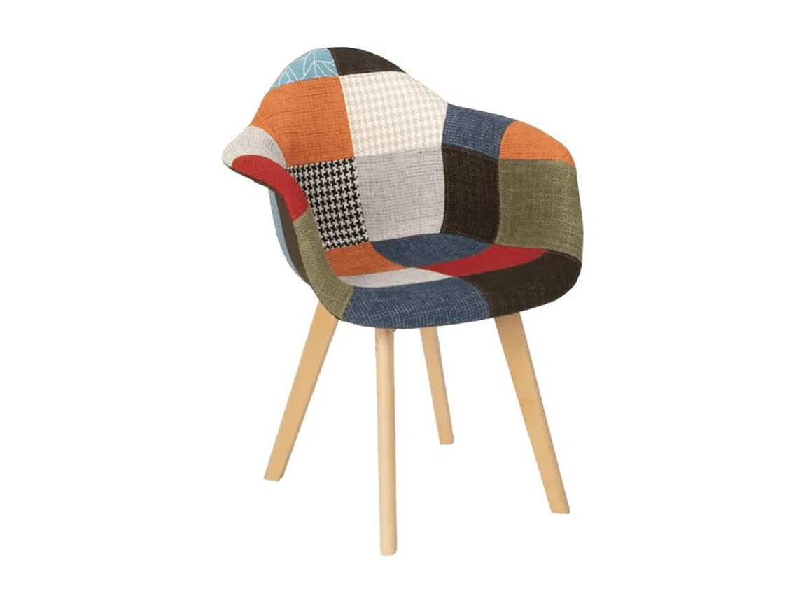 Fauteuil in veelkleurige patchworkstof en licht eikenhouten Tarkal poten