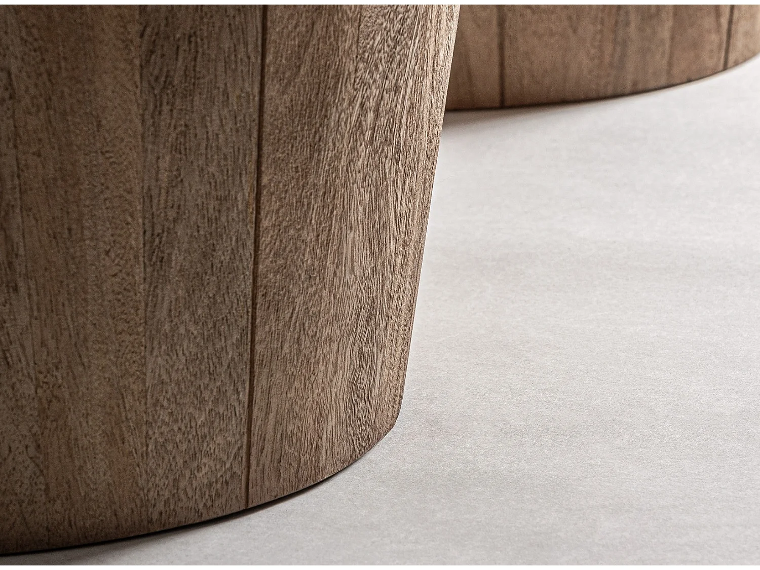 Table à manger ovale bois massif clair JACQUARD 220cm – Design estudihac