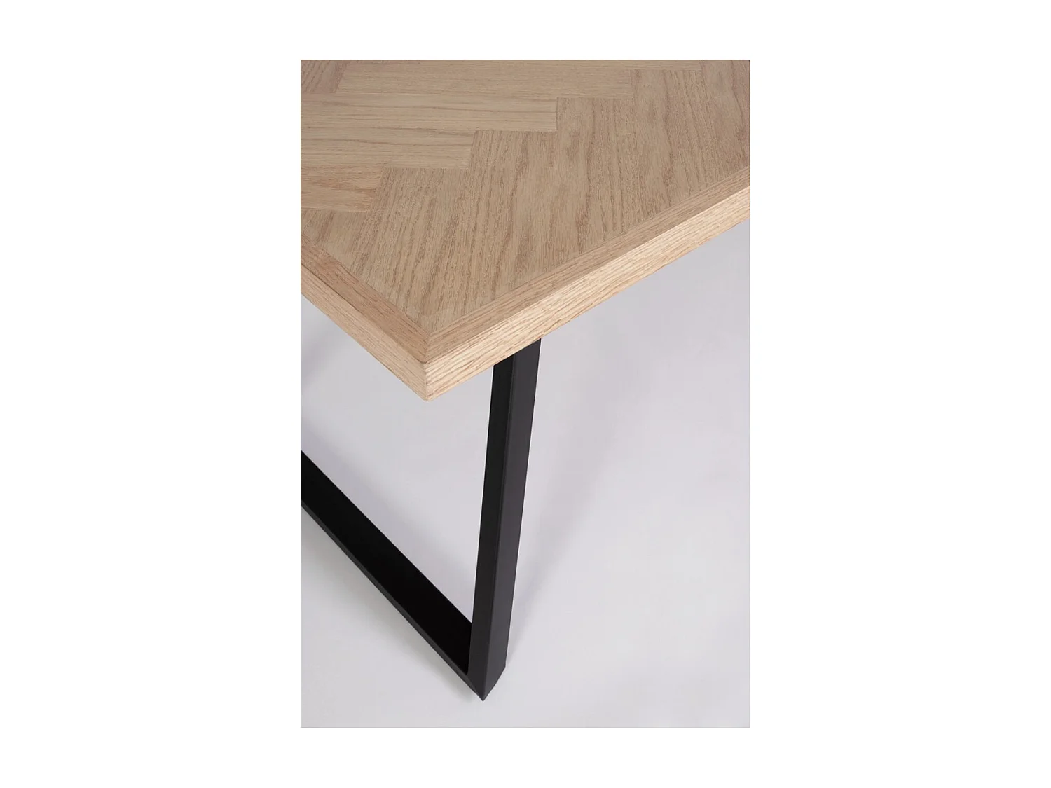 Table à manger DUKAT 180cm – MDF plaqué & pieds acier-Noir