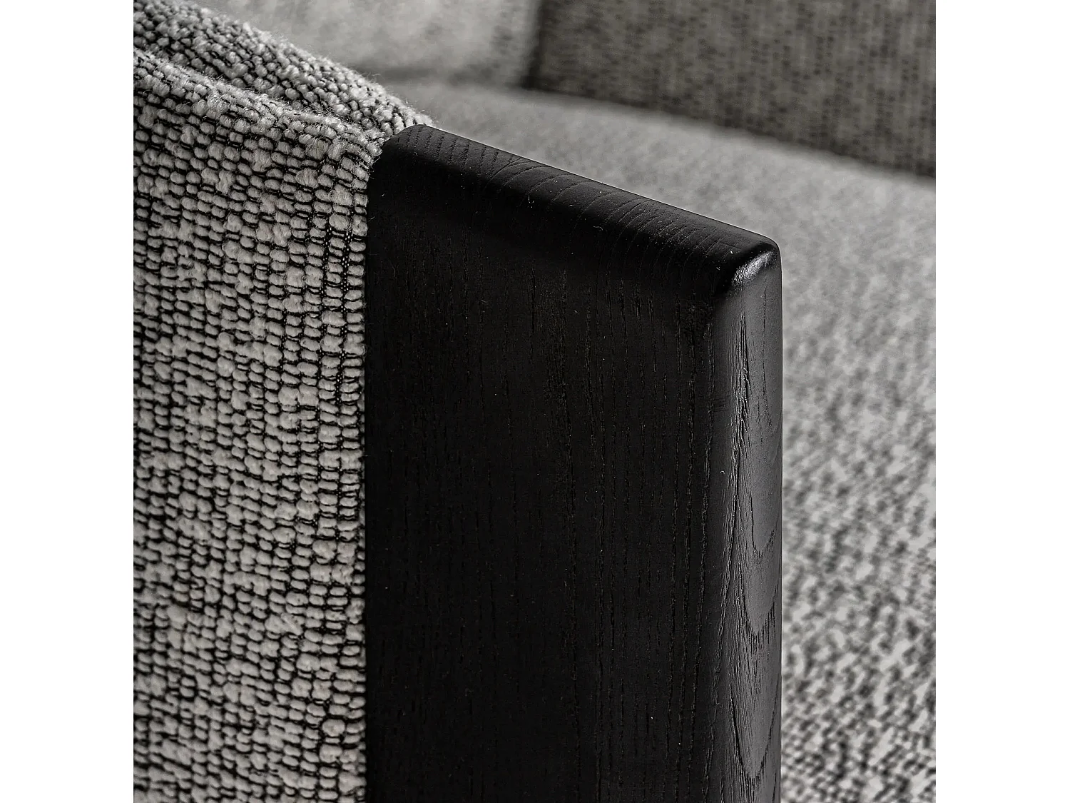 Sillón NARA – Madera maciza de roble marrón claro y tela-Gris