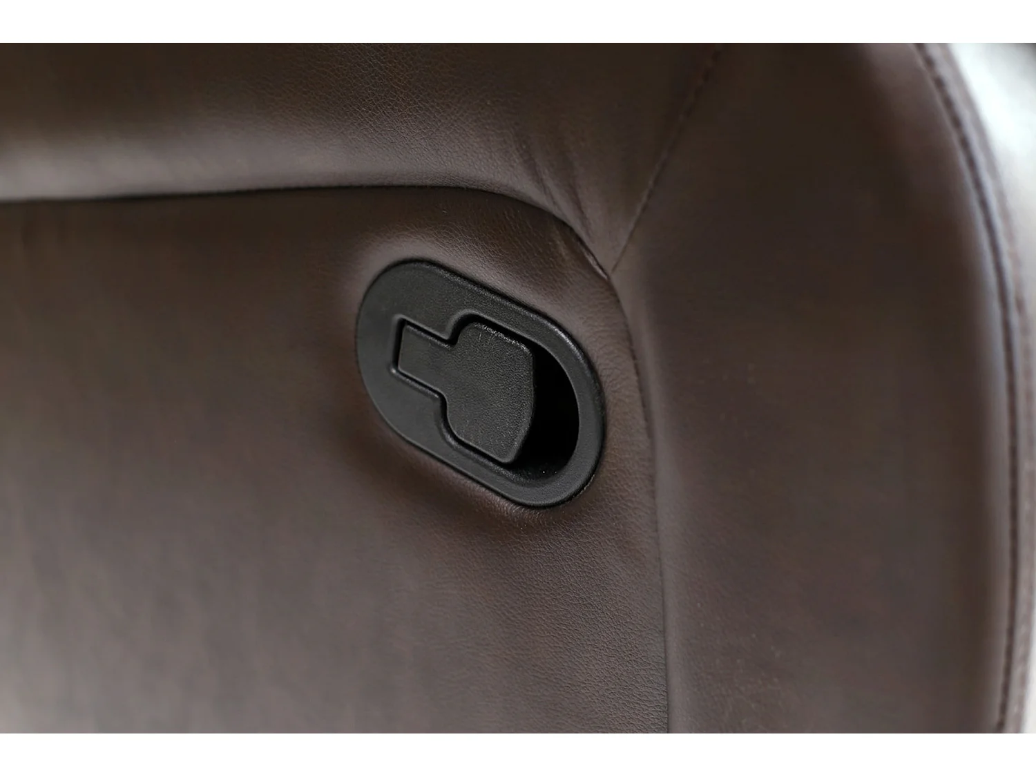 Seattle Manual Recliner Armchair Home Lounge Bonded Leather Chair