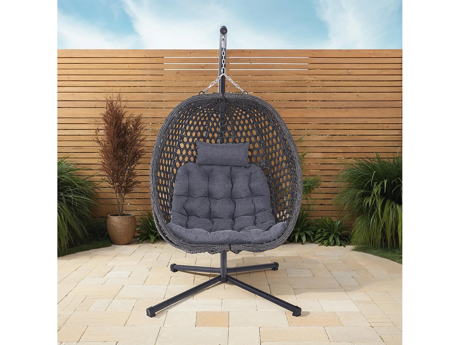 Como Hanging Rattan Egg Chair