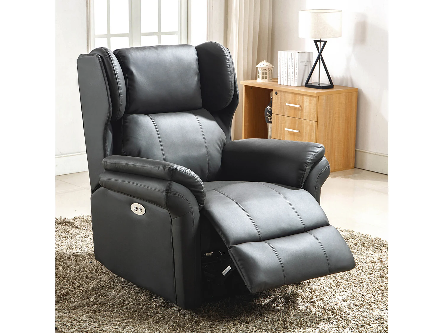 Electric Recliner Chair Wingback Design & USB Port In Bonded Leather