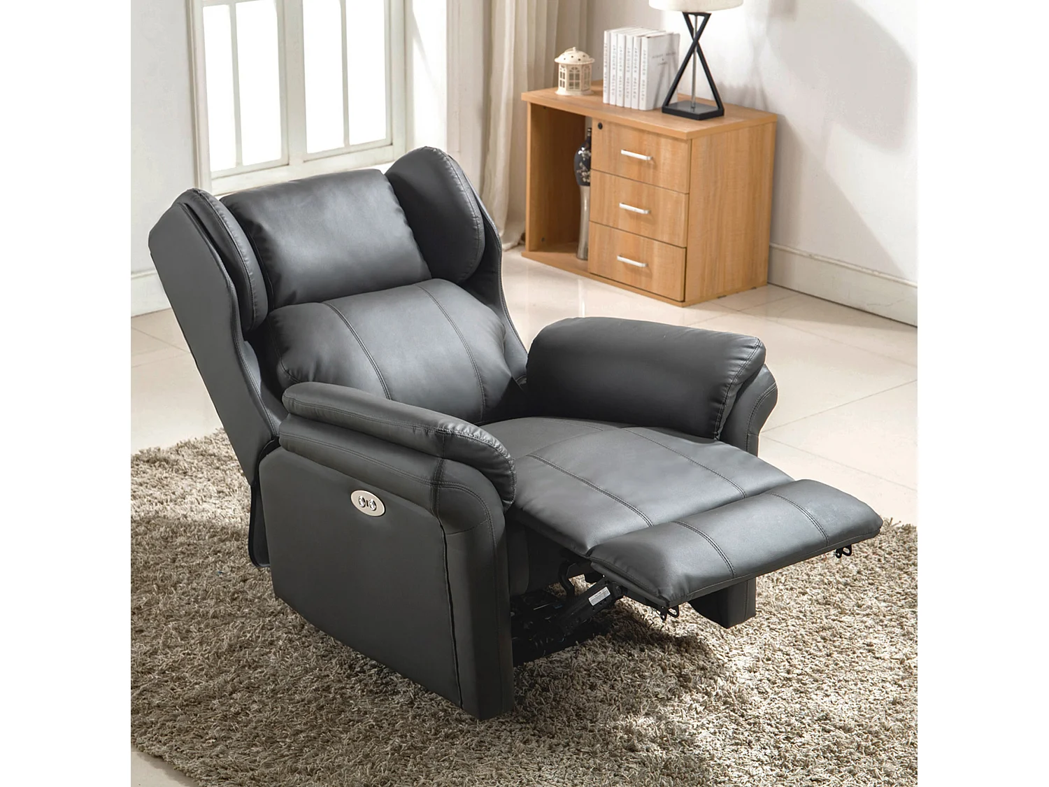 Electric Recliner Chair Wingback Design & USB Port In Bonded Leather