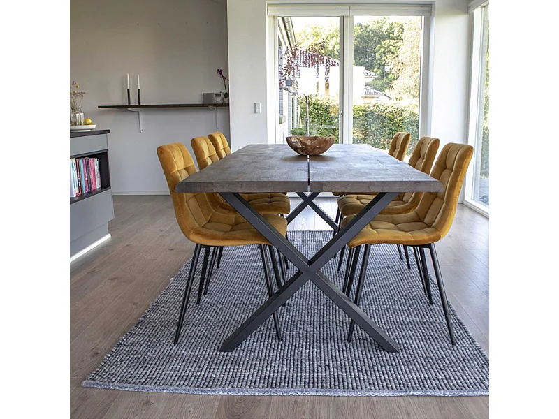 CALVI-Table repas à manger 6/8  personnes 200cm en chêne massif fumé