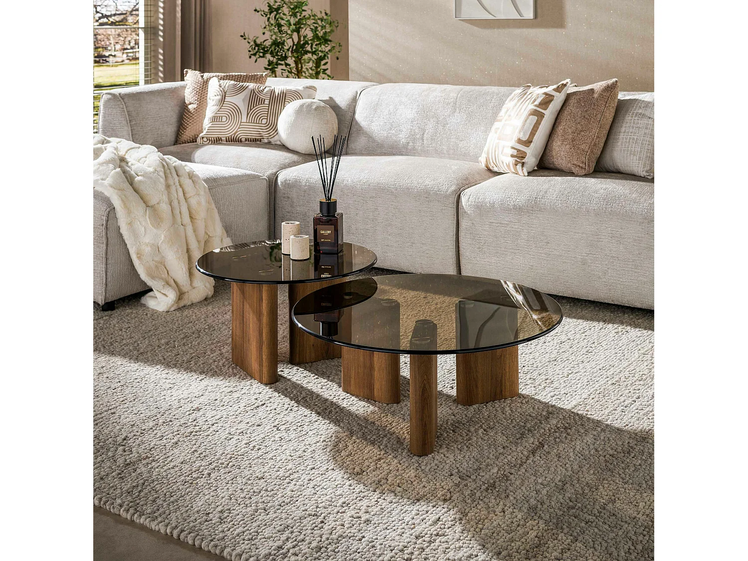 Table basse gigogne ronde en verre fumé (lot de 2) MILOS