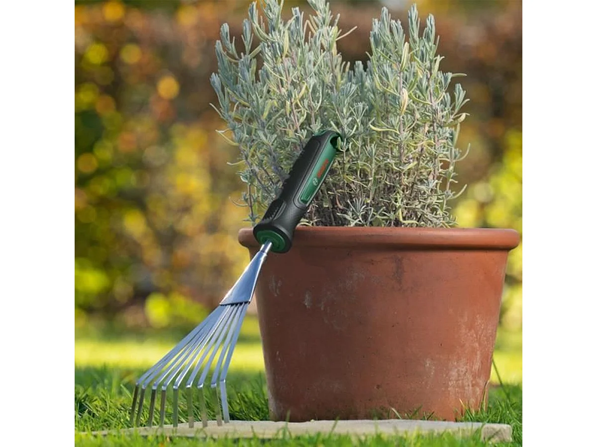 Râteau de jardin Bosch en acier inoxydable avec poignée ergonomique antidérapante, gris et noir