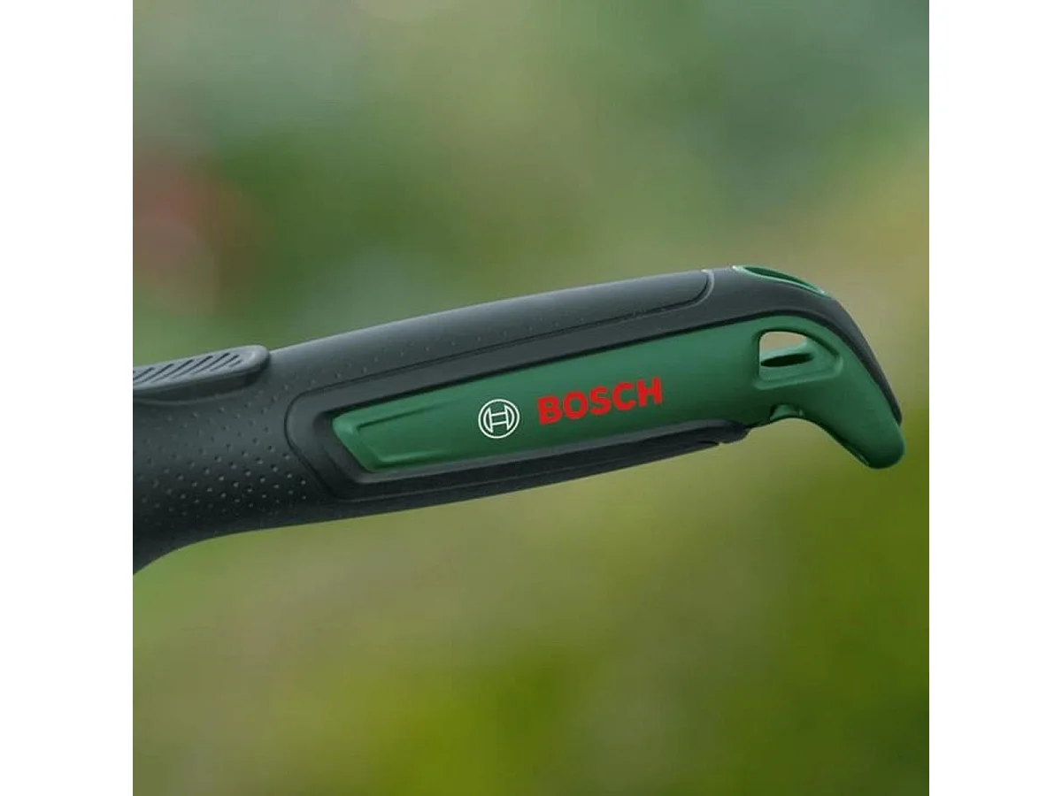 Râteau de jardin Bosch en acier inoxydable avec poignée ergonomique antidérapante, gris et noir