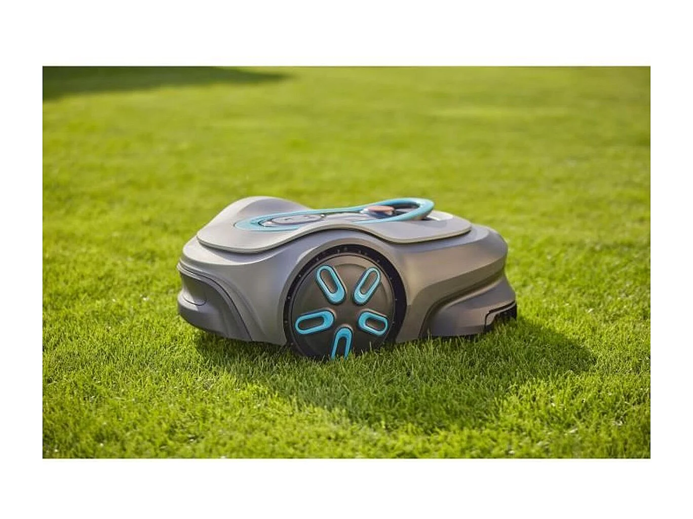 Tondeuse robot - GARDENA - Smart SILENO max 800 - Surface 800 m² - DuoConnect - Bluetooth - Tonte des bordures