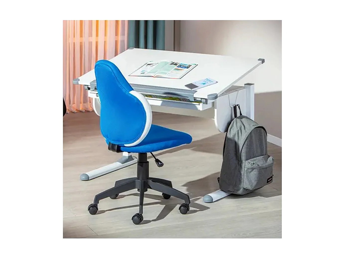 Chaise de Bureau Enfant Pivotante à Roulettes avec assise rembourrée, coloris Bleu / blanc - Longueur 52 x Profondeur 56 x Hauteur 103,5 cm