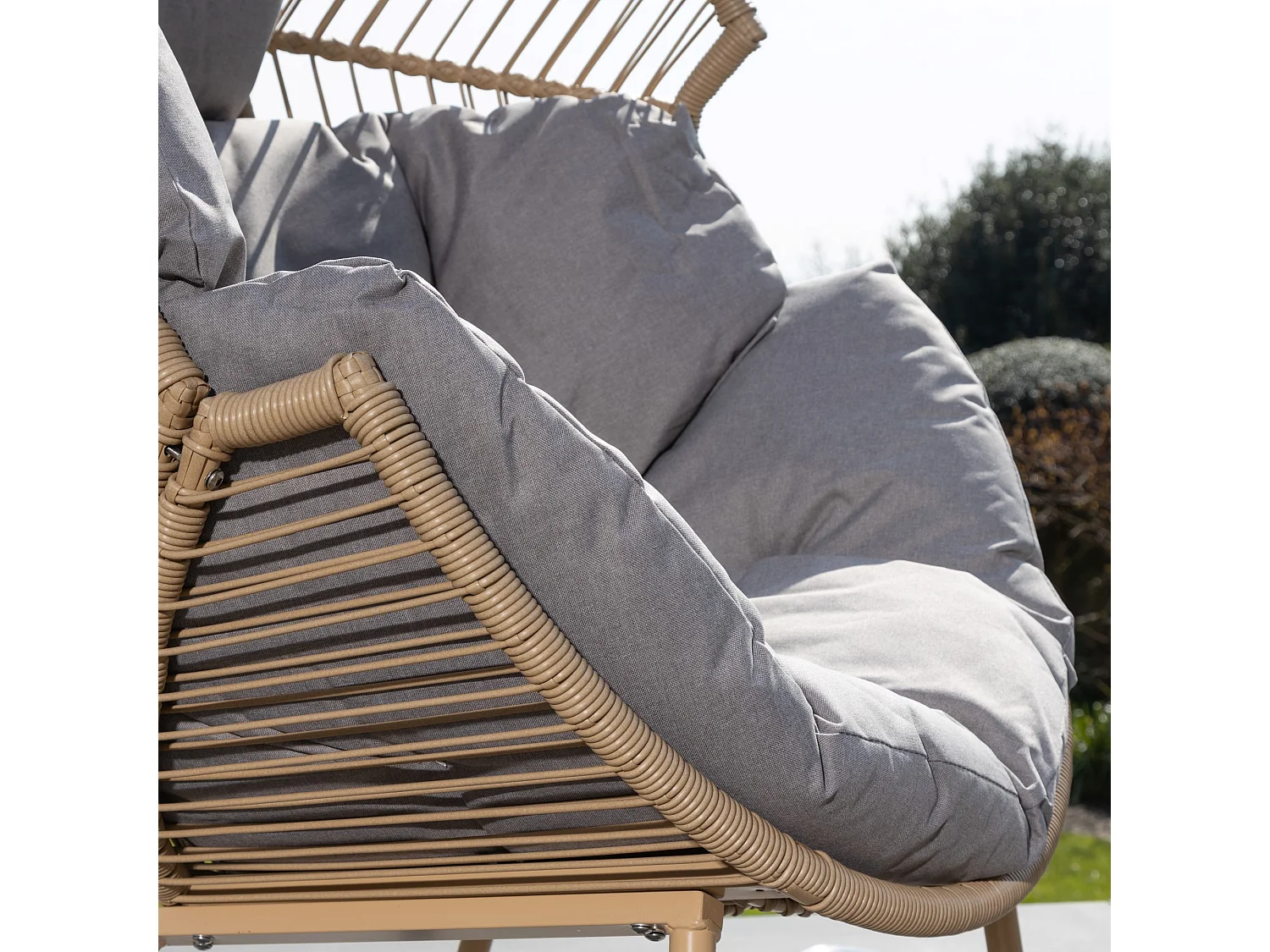 Nestara Standing Egg Chair and Stool