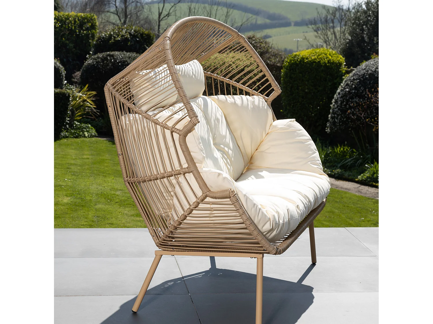 Cocona 2 Seat Standing Egg Chair