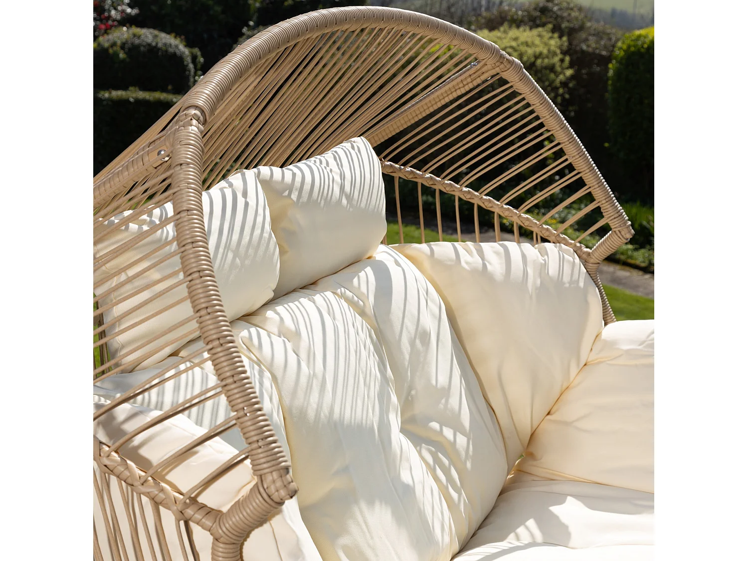 Cocona 2 Seat Standing Egg Chair