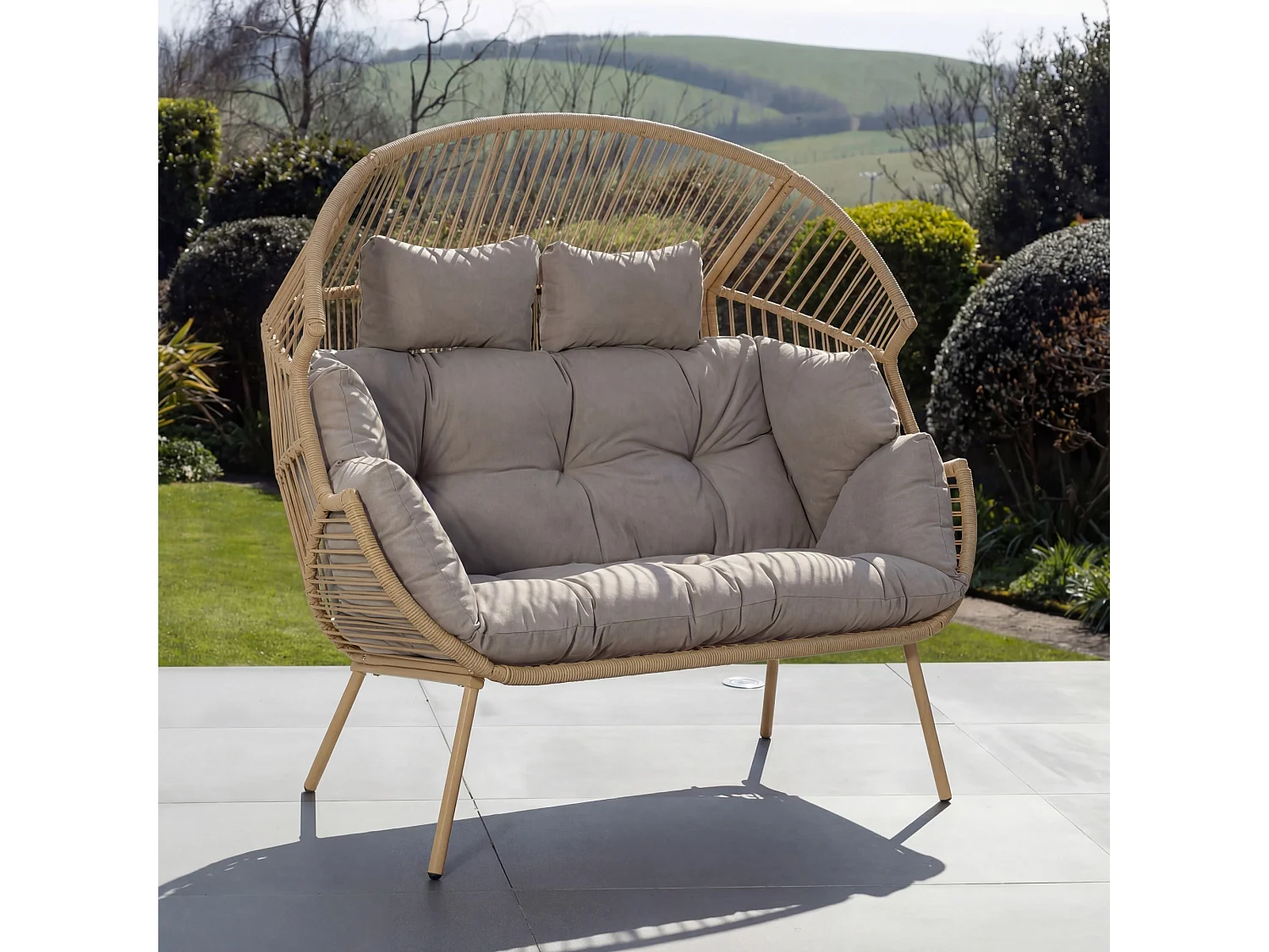 Cocona 2 Seat Standing Egg Chair