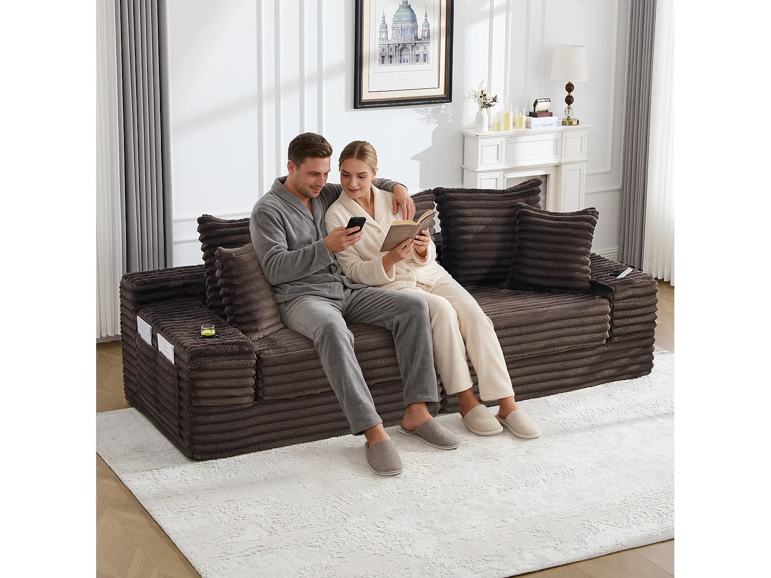 Modulares 2-Sitzer-Sofa aus Cord – 107 x 38 x 34 cm – mit Kissen, Taschen und Getränkehaltern – Kaffeebraun