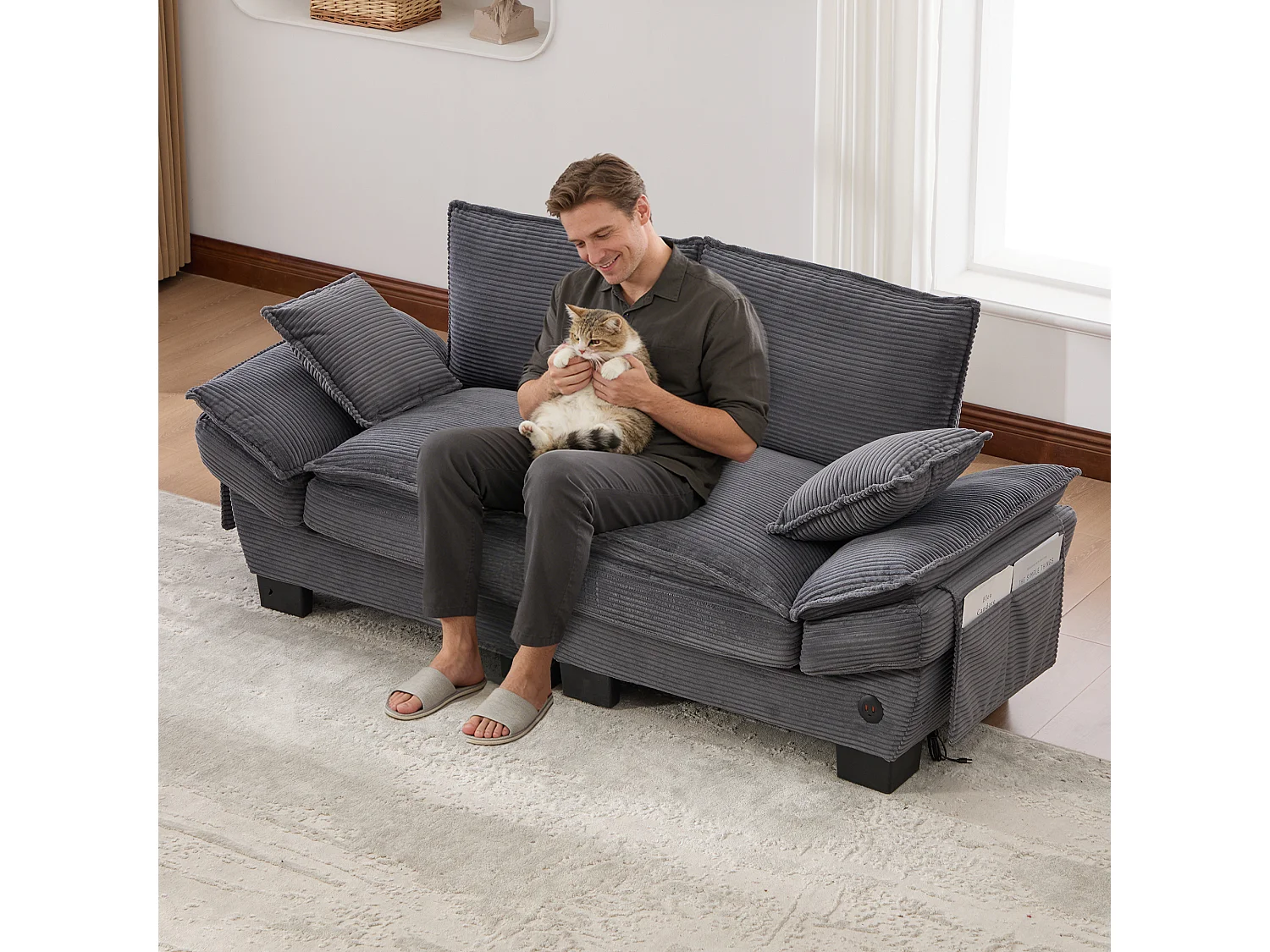 Zweisitzer-Cordsofa – 190 x 73 x 84 cm – mit USB-Anschluss und Taschen – Schaumstoffpolsterung – beige