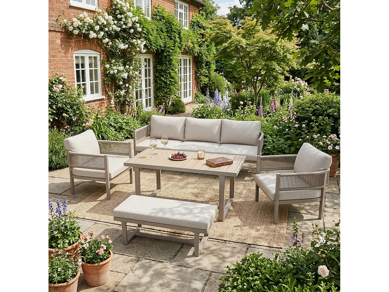 Ensemble salon de jardin 6 places - avec canapé + 1 table + 2 fauteuils + 1 banc + coussins - métal + Polyester - beige