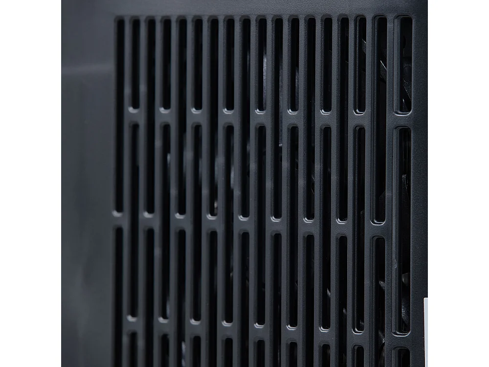 Black Compact Ice Maker with Fast 10–12 Minute Ice Production