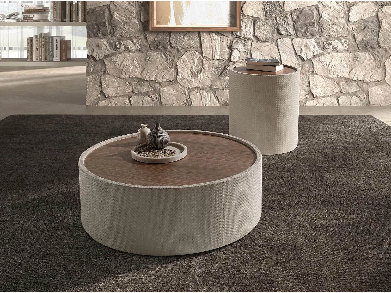 Runder Beistelltisch aus Nussbaum, Nussbaum und Holz mit Kunstlederbezug in Sandfarbe 2165 ANGEL CERDA