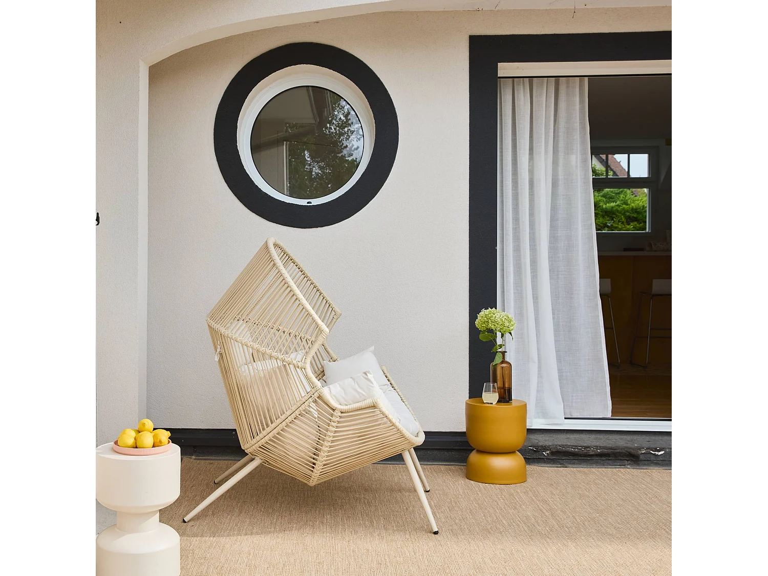 Fauteuil oeuf de jardin acier et résine beige - Salenza