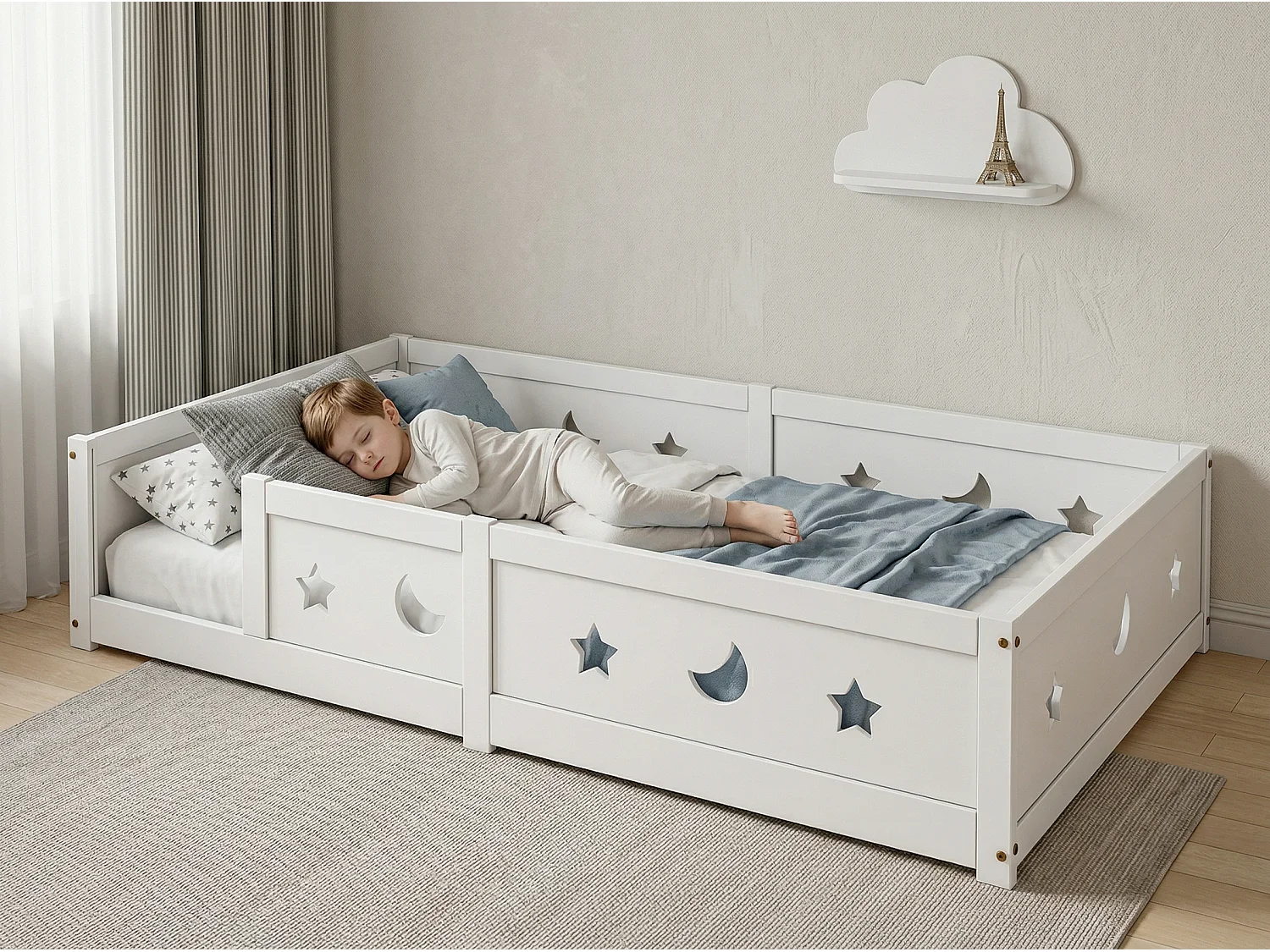 Lit enfant en bois massif avec barrière de sécurité, lit junior motif étoile lune, peinture à l’eau, design moderne