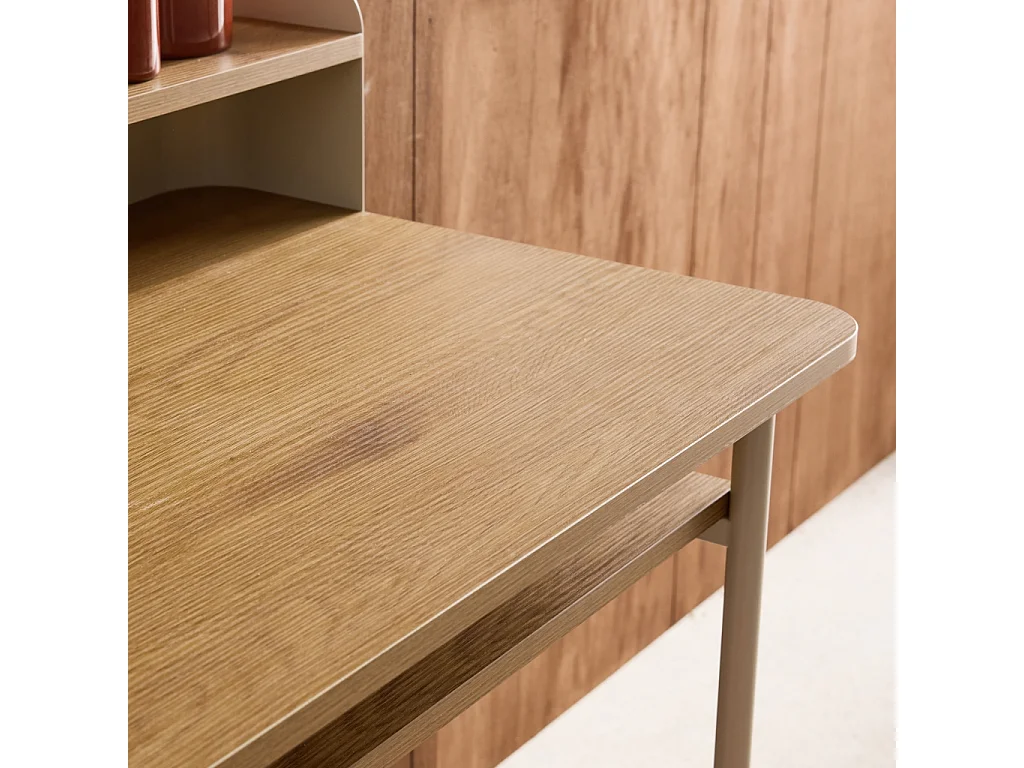 Escritorio de metal y decoración de madera con 3 nichos beige