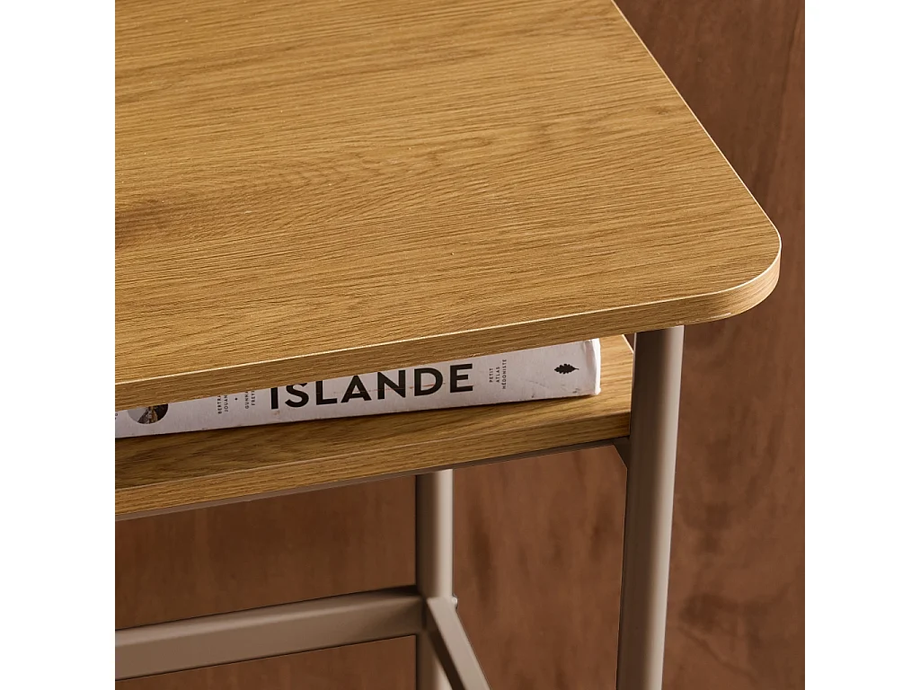 Escritorio de metal y decoración de madera con 3 nichos marrón