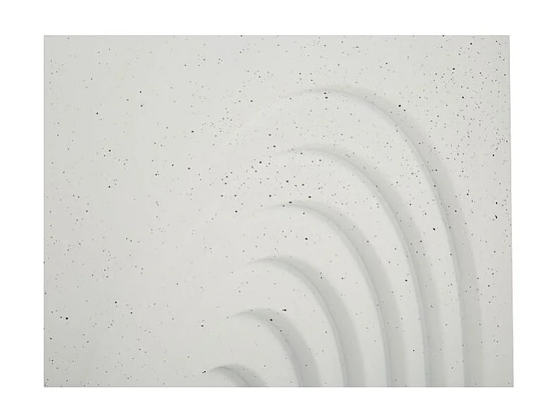 Modern vormgegeven bijzettafel met gebogen vorm, geschikt voor binnen- en buitengebruik.