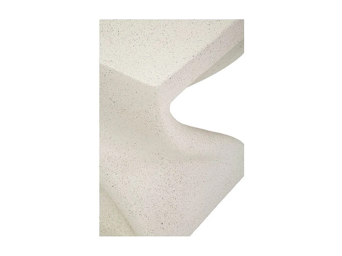 Z-vormige bijzettafel, modern compact ontwerp, geschikt voor binnen- en buitengebruik.