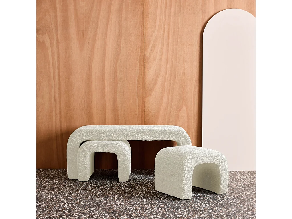 Banco y taburetes nido en borreguito blanco