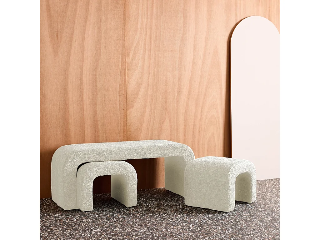 Banco y taburetes nido en borreguito blanco