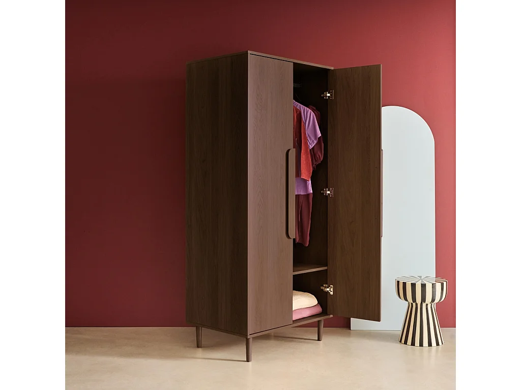Armadio guardaroba effetto legno 2 ante, ripiani e appendiabiti, noce