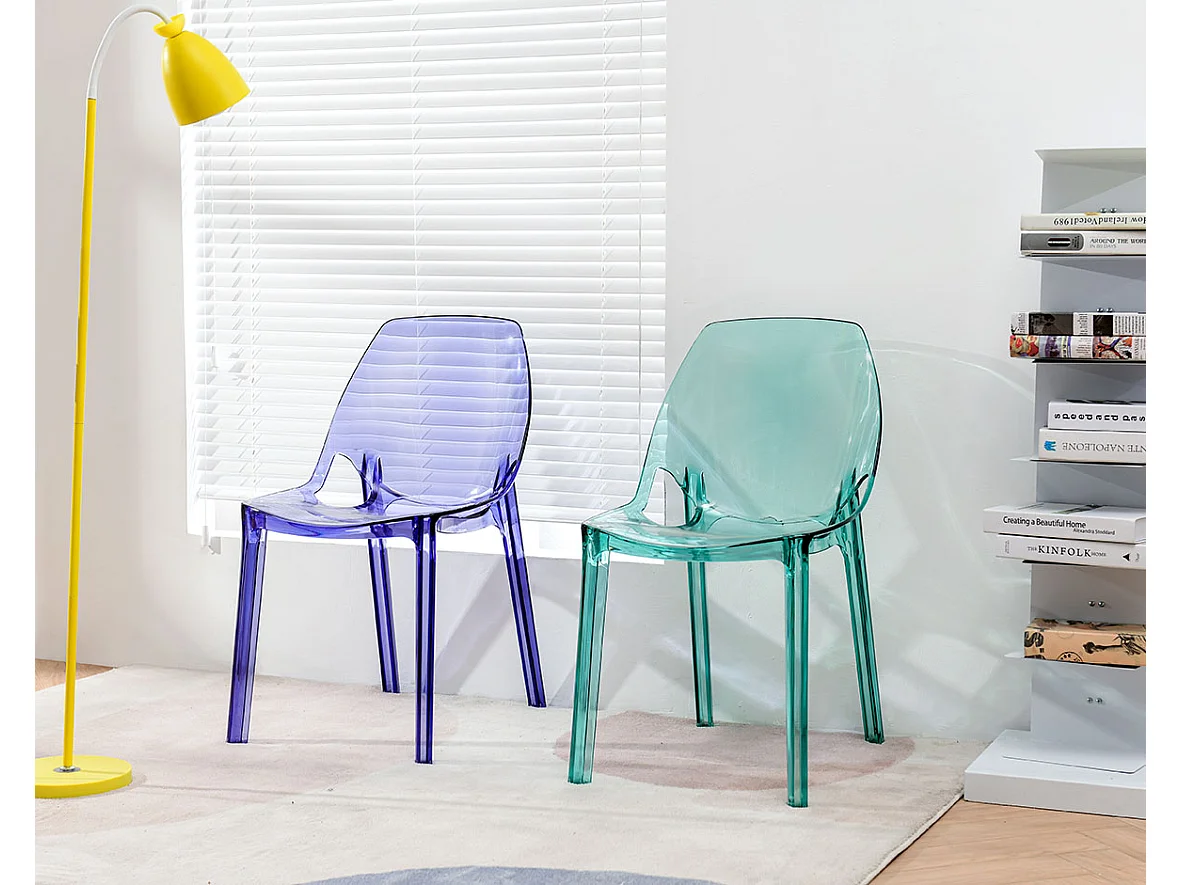 Lot de 2 chaises en polycarbonate transparent, empilables, monobloc, résistantes, design moderne, idéales pour salon, cuisine, bar et restaurant - LUCE - Bleu