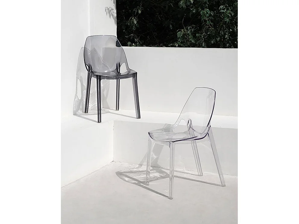 Lot de 2 chaises en polycarbonate transparent, empilables, monobloc, résistantes, design moderne, idéales pour cuisine, bar et restaurant - LUCE - Transparent