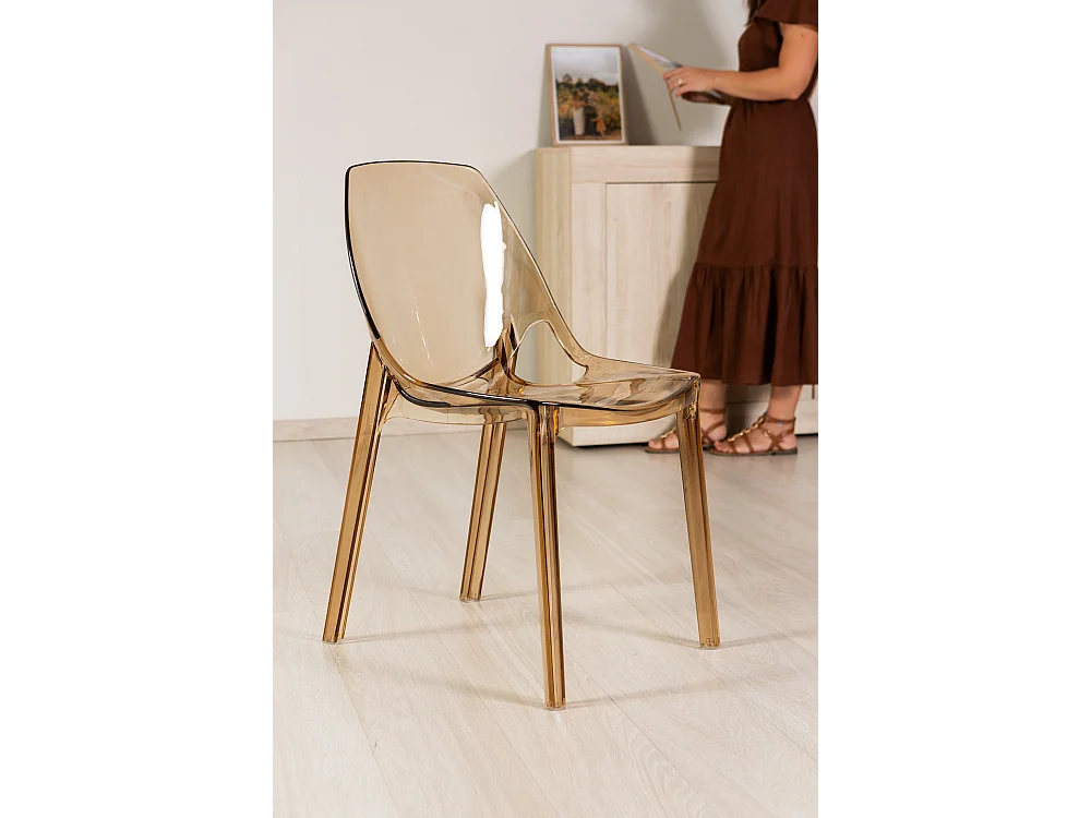 Lot de 2 chaises en polycarbonate transparent, empilables, monobloc, résistantes, design moderne, idéales pour cuisine, bar et restaurant - LUCE - Champagne