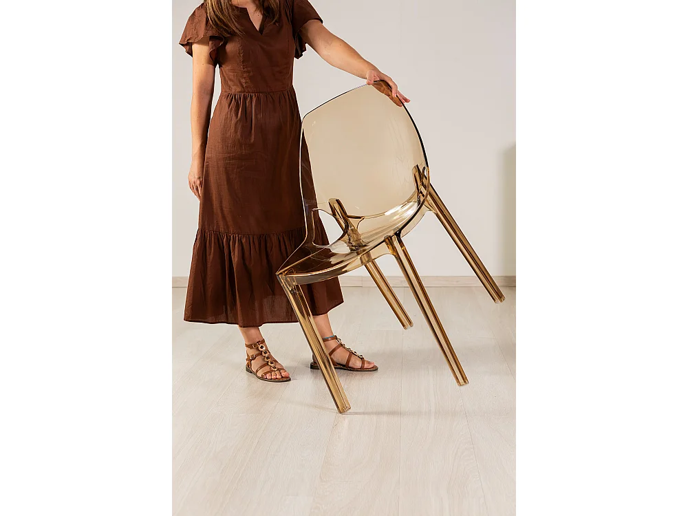 Lot de 2 chaises en polycarbonate transparent, empilables, monobloc, résistantes, design moderne, idéales pour cuisine, bar et restaurant - LUCE - Champagne