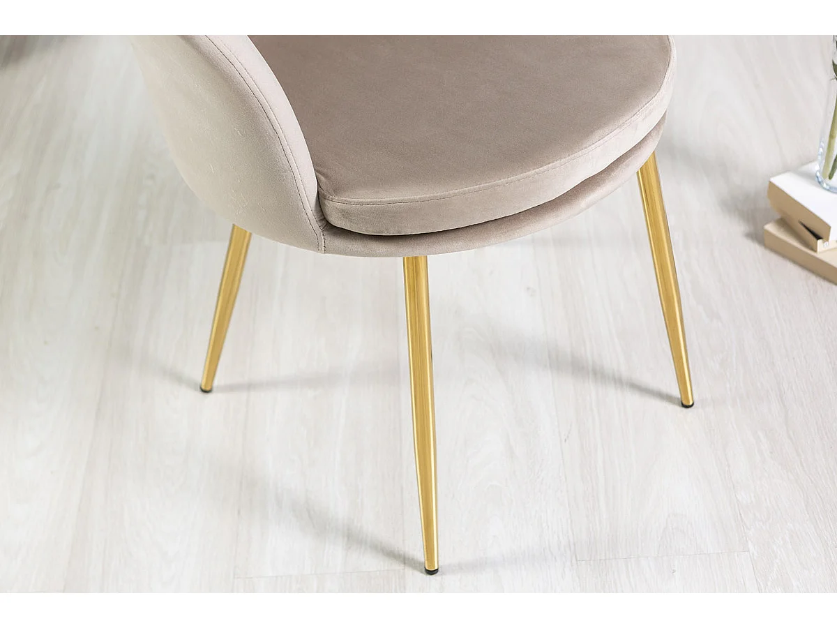 Fauteuil en velours d’intérieur en forme de coquillage,design raffiné et élégant,avec pieds en métal,idéal pour la chambre ou le salon–Shelly–Beige/Or