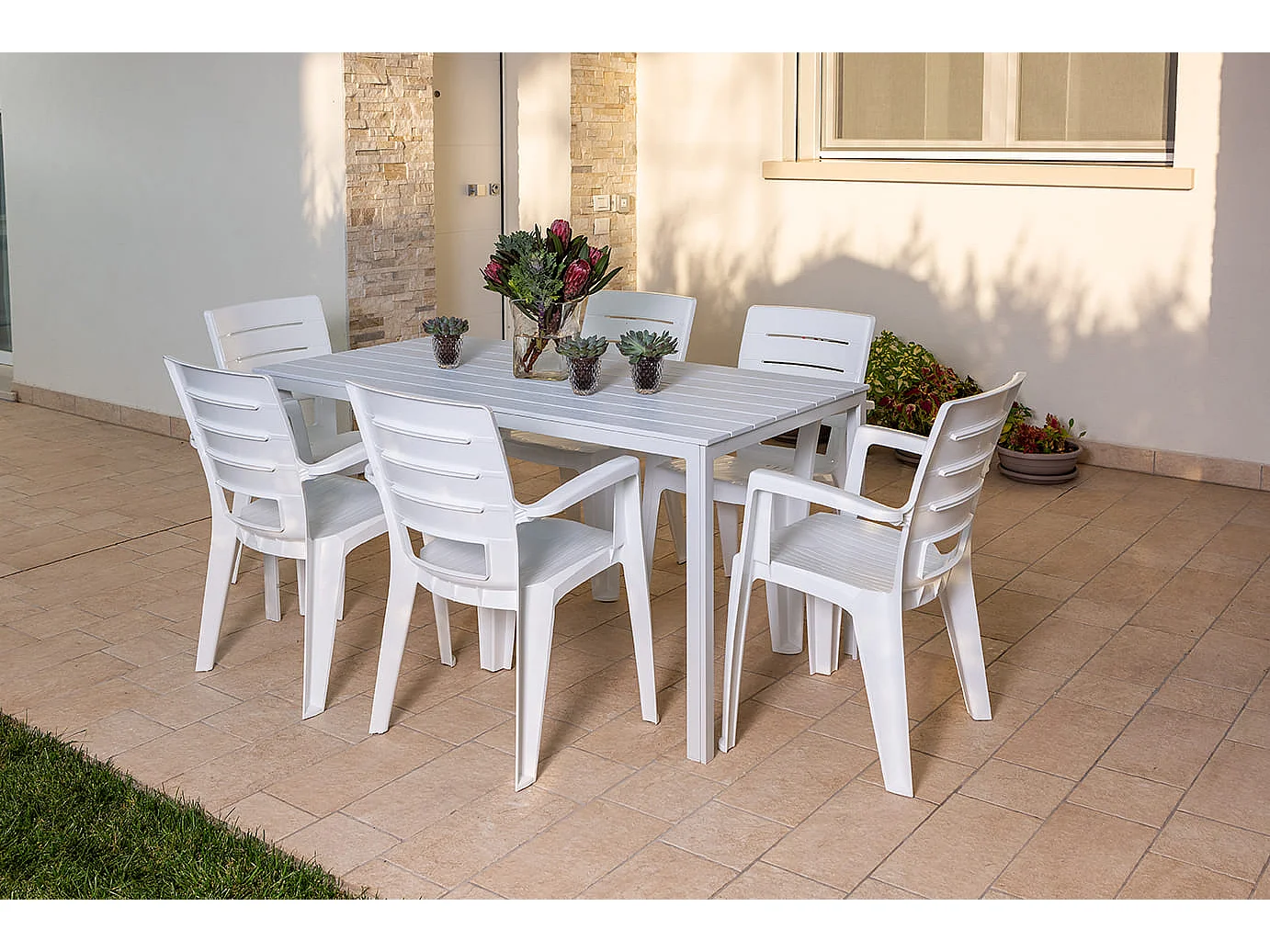 Table de jardin rectangulaire 156x78,structure en acier et lattes effet bois,6 places,style moderne pour jardin ou terrasse - THOMAS - Blanc