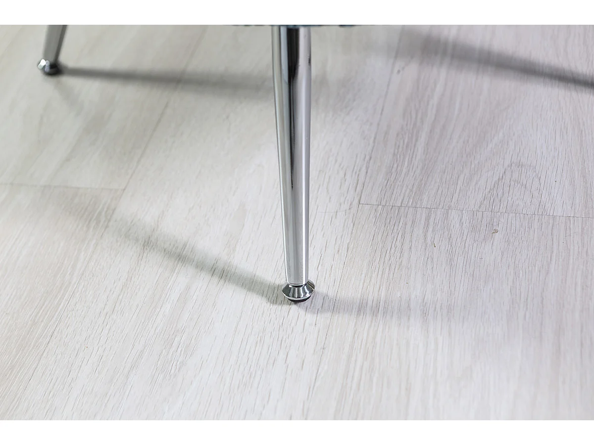 Fauteuil en velours d’intérieur en forme de coquillage,design raffiné, élégant,avec pieds en métal,idéal pour la chambre ou le salon–Perla–Bleu/Argent