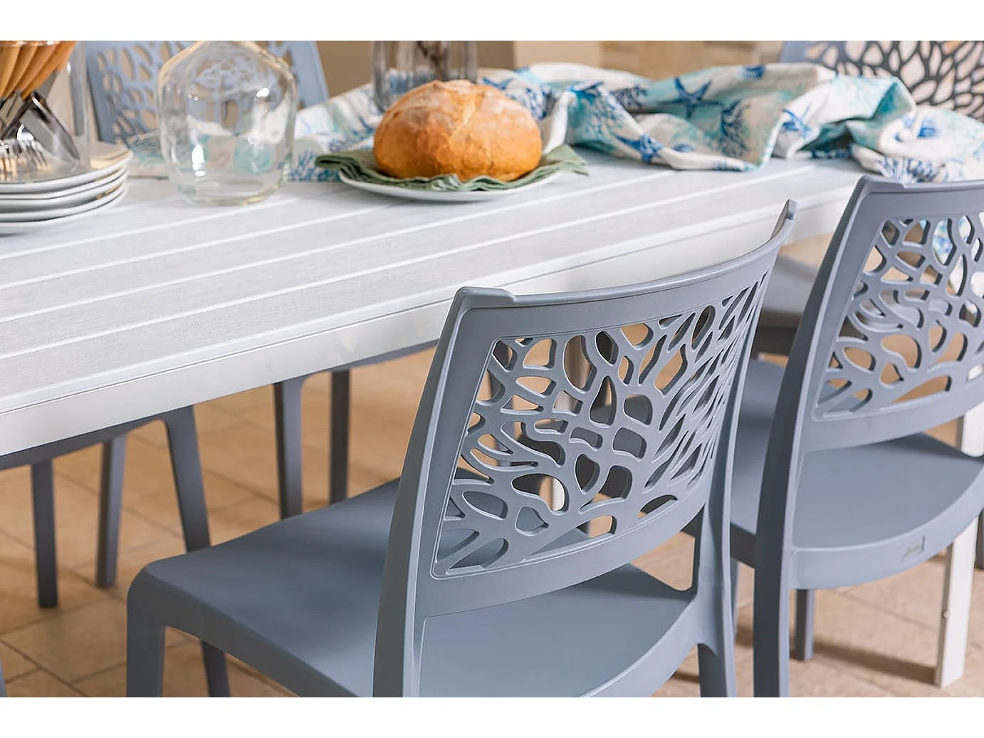 Lot de 6 chaises en polypropylène renforcé de fibre de verre empilables pour extérieur et jardin, bar, restaurant, cuisine design moderne - Flora - Cement